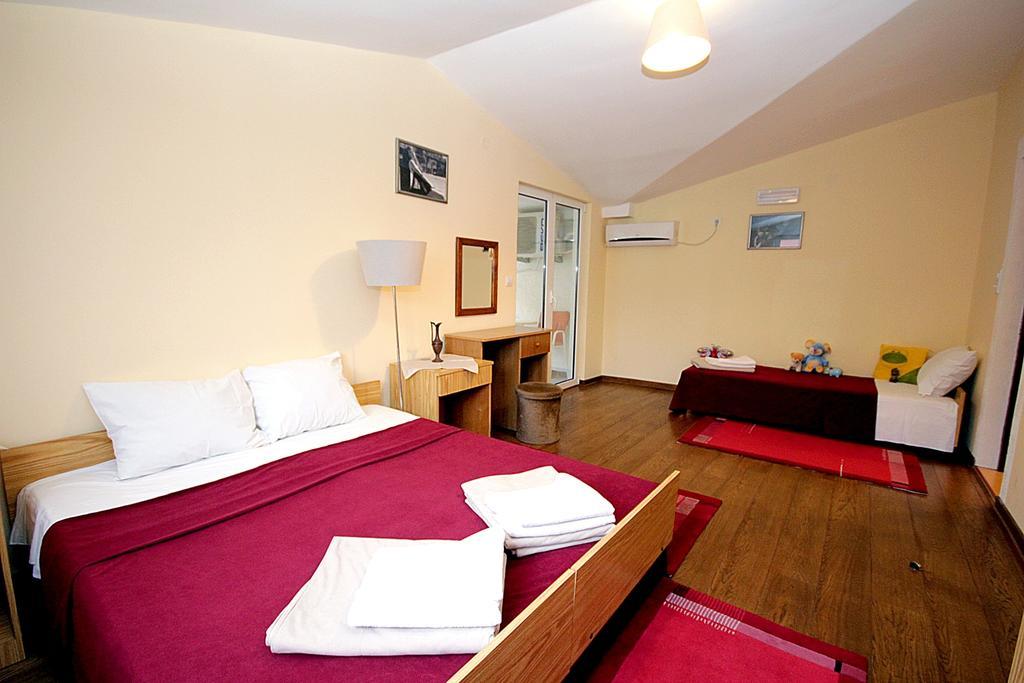 Apartmani Neda Bane Petrovac Δωμάτιο φωτογραφία