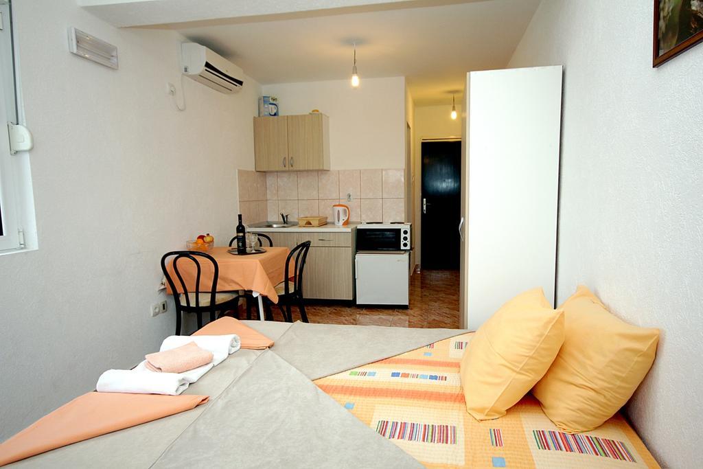 Apartmani Neda Bane Petrovac Δωμάτιο φωτογραφία