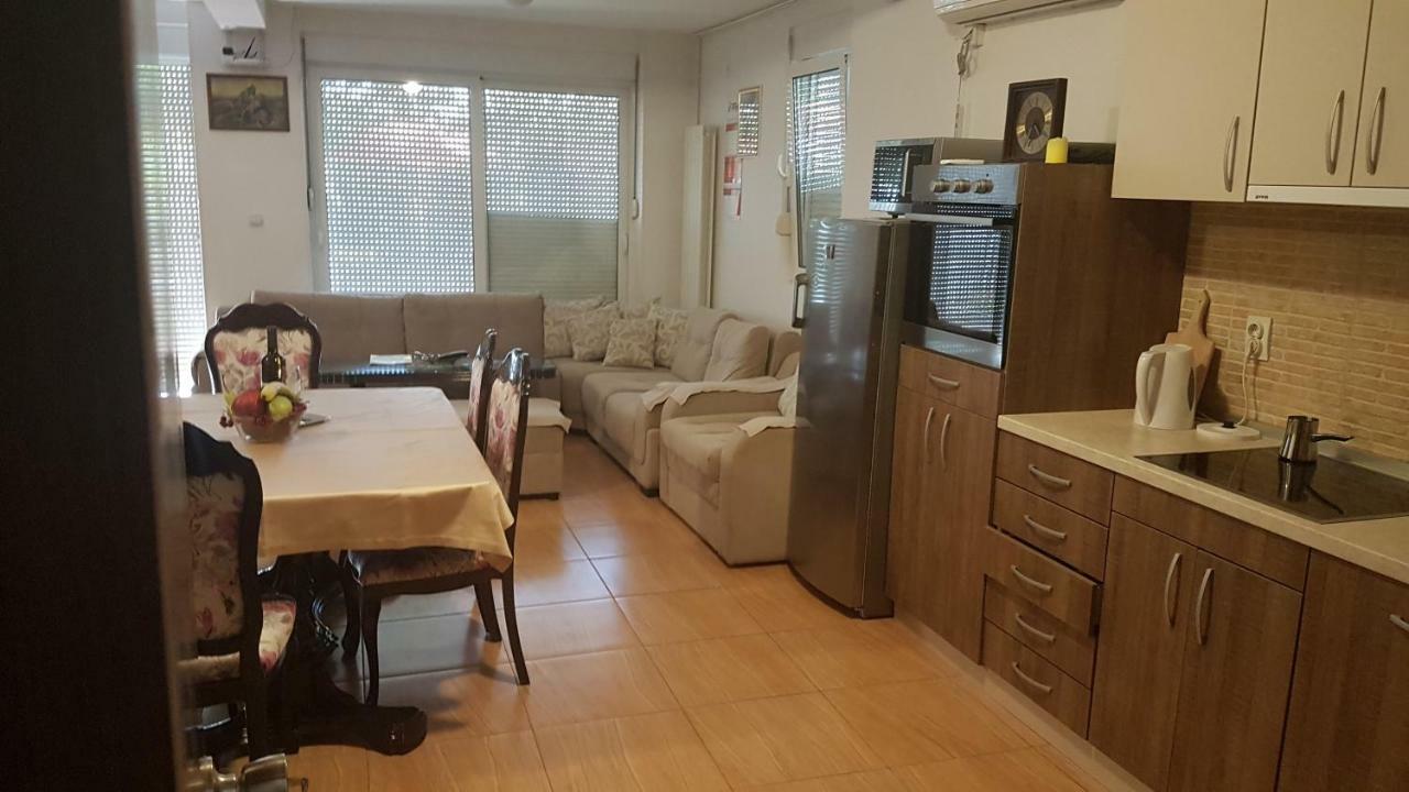 Apartmani Neda Bane Petrovac Εξωτερικό φωτογραφία
