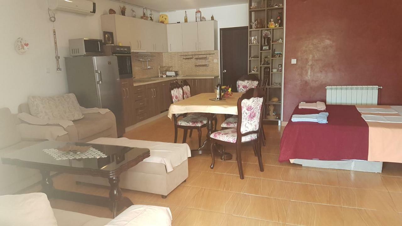 Apartmani Neda Bane Petrovac Εξωτερικό φωτογραφία