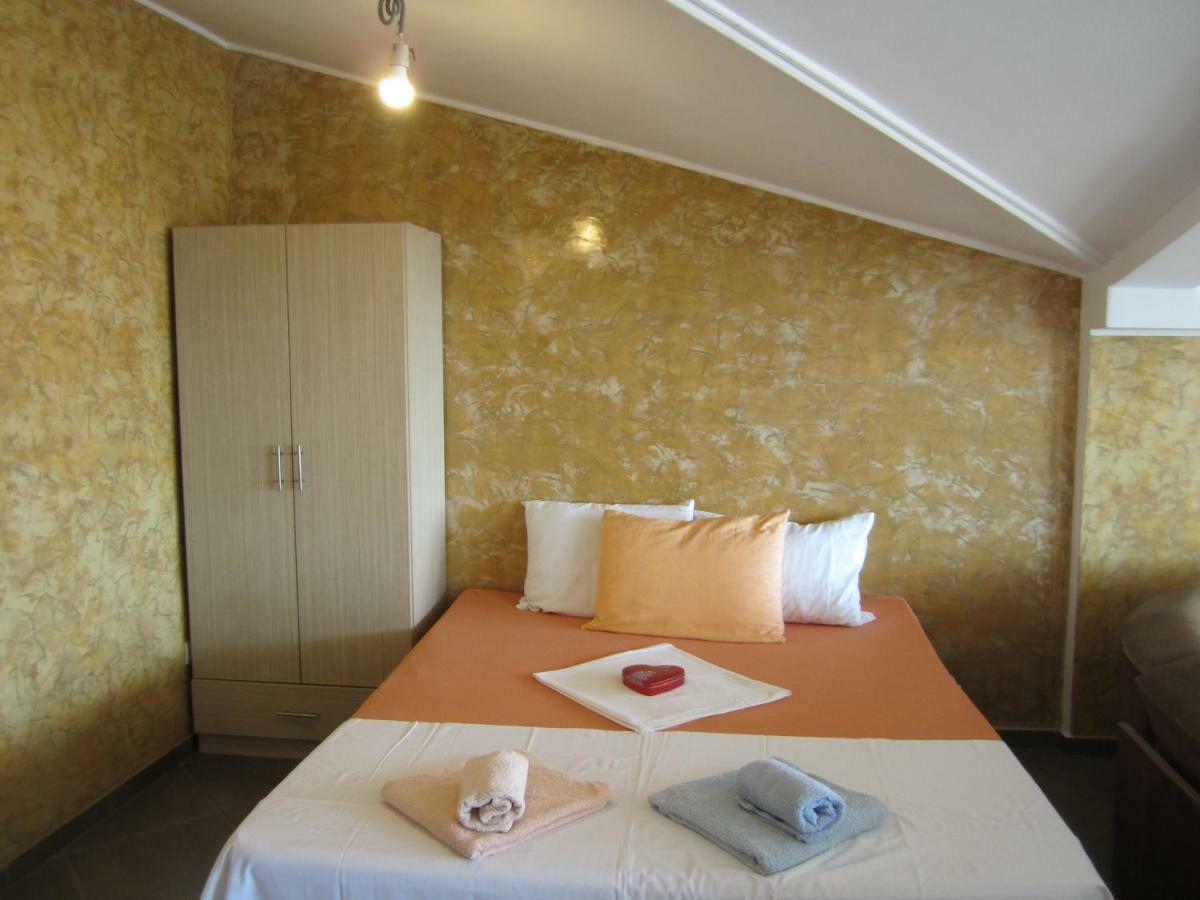 Apartmani Neda Bane Petrovac Εξωτερικό φωτογραφία